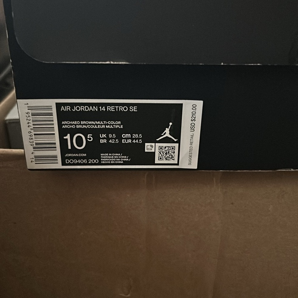 MENS JORDAN SNEAKERS ALMOST NEW - Picture 4 of 4